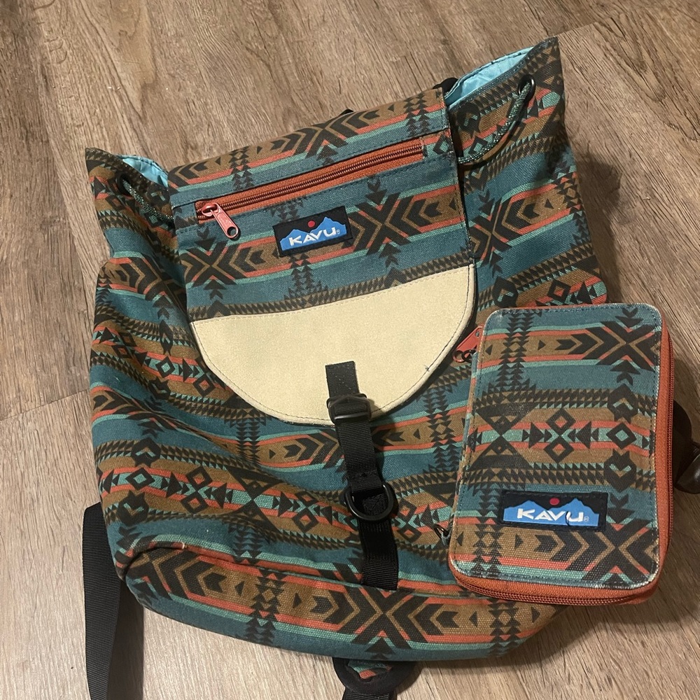 Kavu backpack and wallet set
